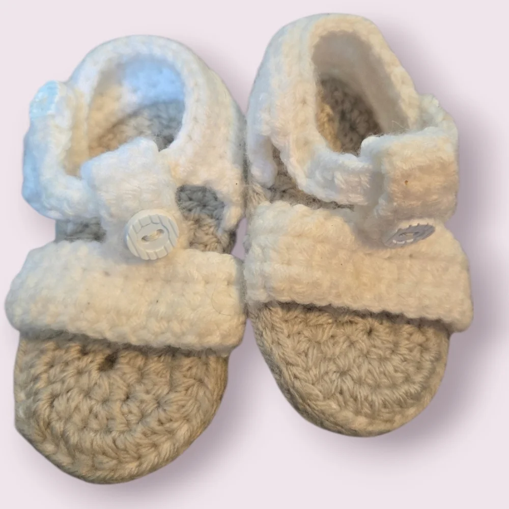 Handmade Adorable Knit Baby Slippers - White and Tan